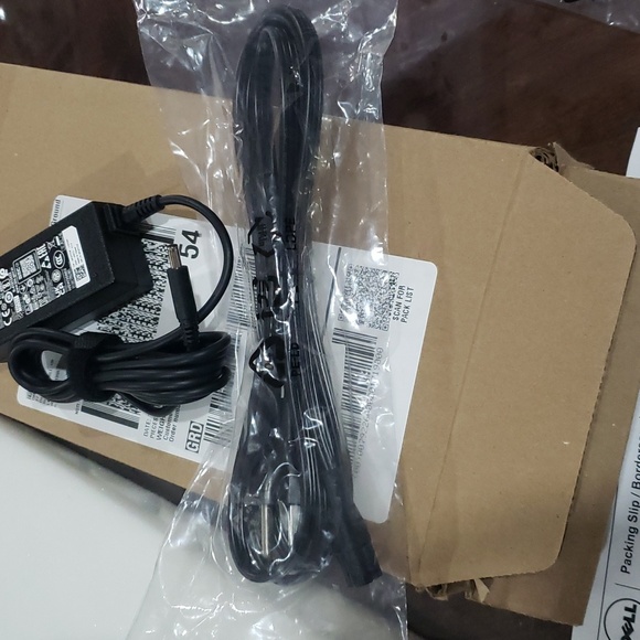 DELL laptop charger - Picture 11 of 11